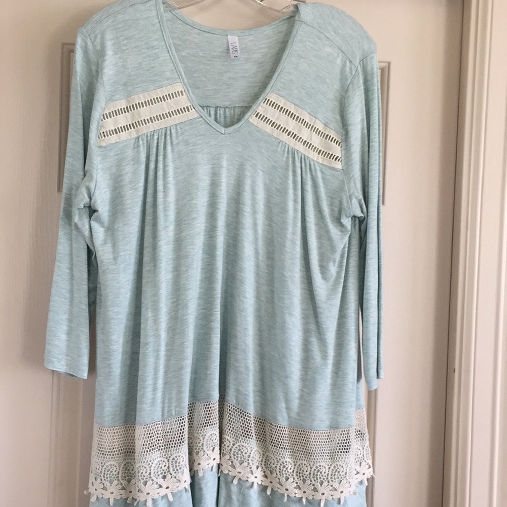 LAPS Blouse